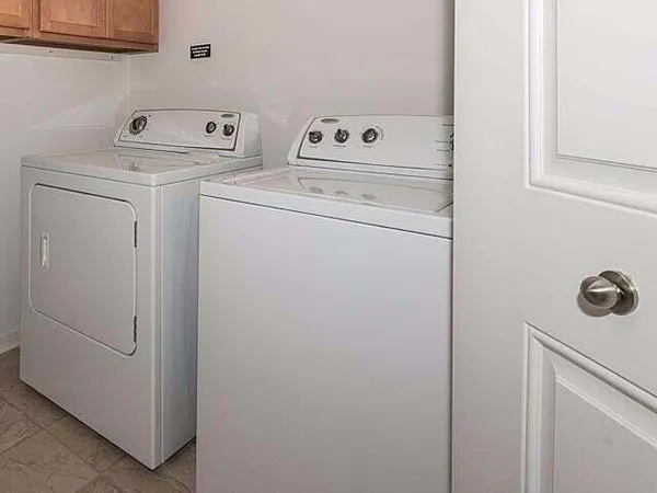 $2,200 | 856 East Summerfield Glen Circle, Unit 117, Ann Arbor, MI 48103