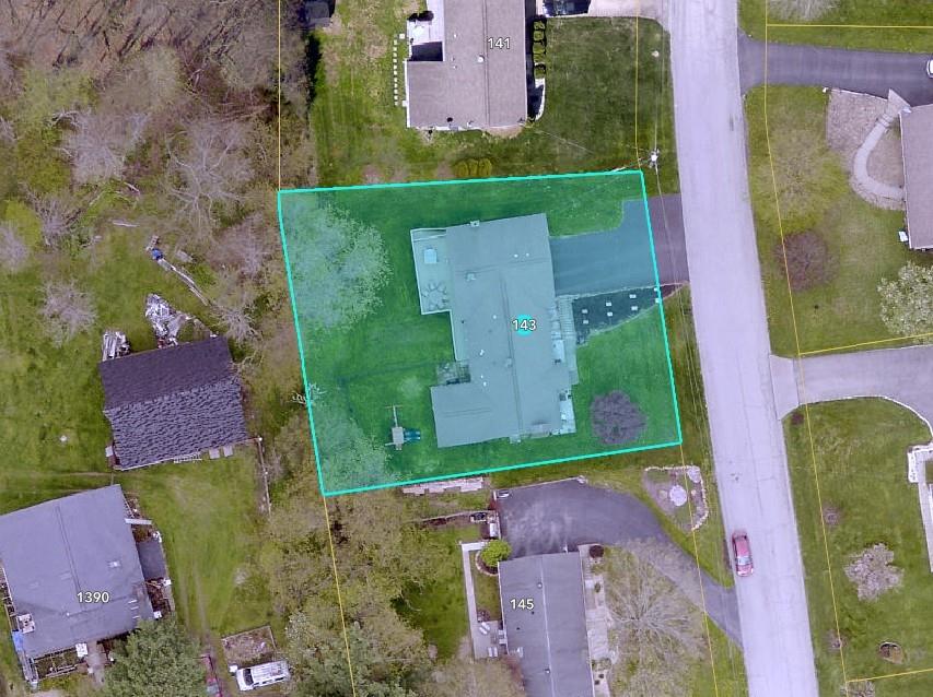 143 Northview Circle Beaver, PA 15009 - Photo 40 of 41 an aerial view of a house with a yard