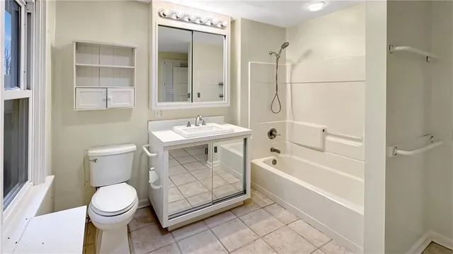 $1,895 | 170 Stone Quarry Road, Aliquippa, PA 15001