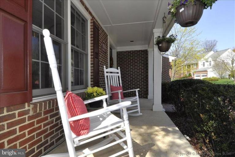 18704 Severn Road Gaithersburg, MD 20879 - Photo 2 of 30 Porch
