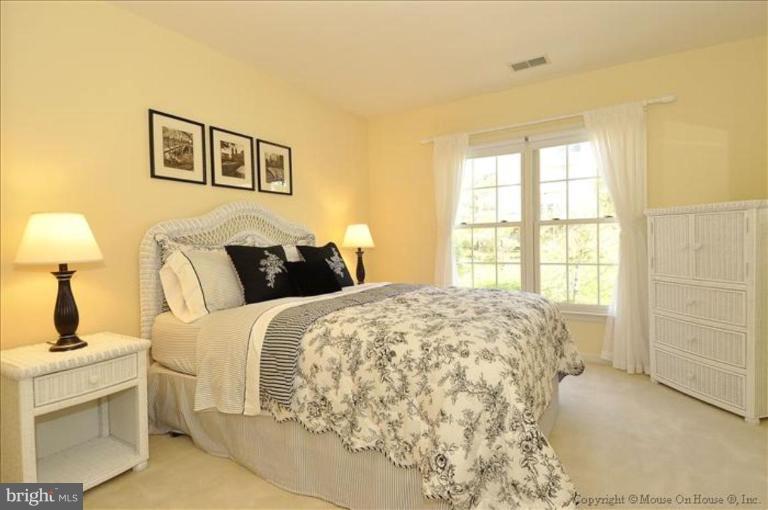 18704 Severn Road Gaithersburg, MD 20879 - Photo 14 of 30 Bedroom #2
