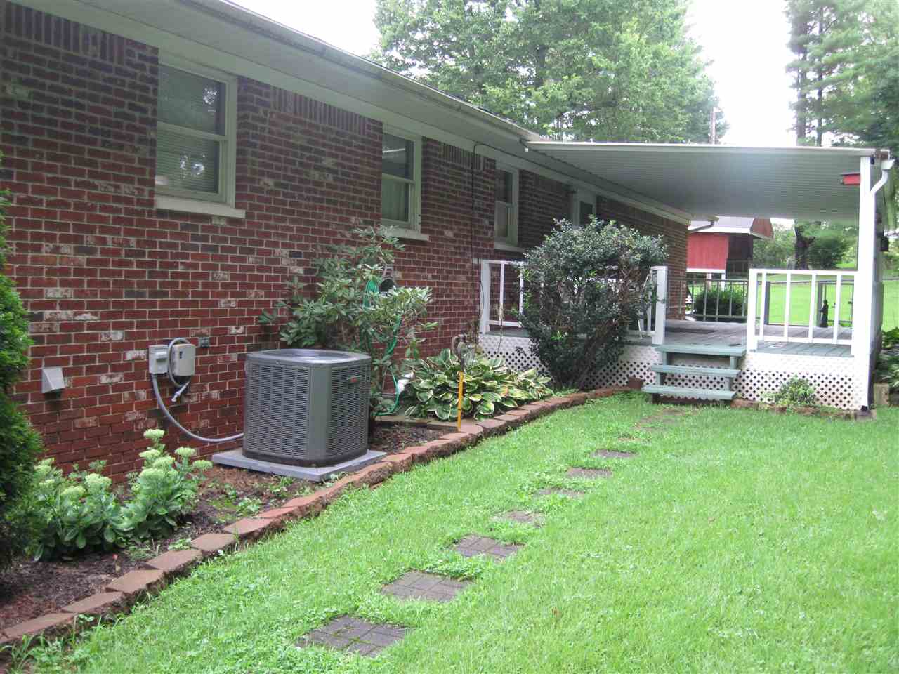 2224 North Pike Road Bedford, IN 47421 - Photo 3 of 20
