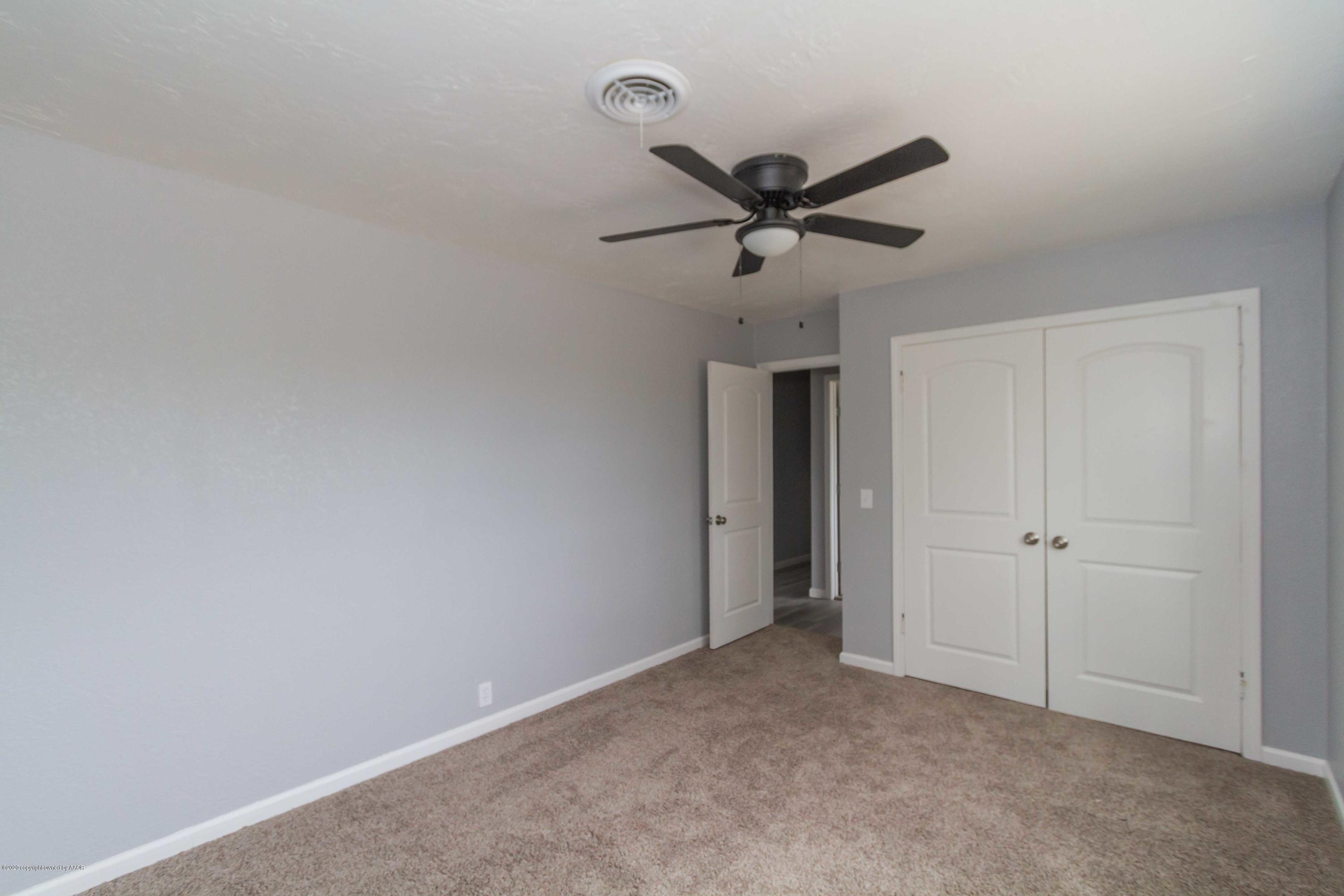 4217 Gary Lane Amarillo, TX 79110 - Photo 33 of 58 BEDROOM 3 VIEW 3