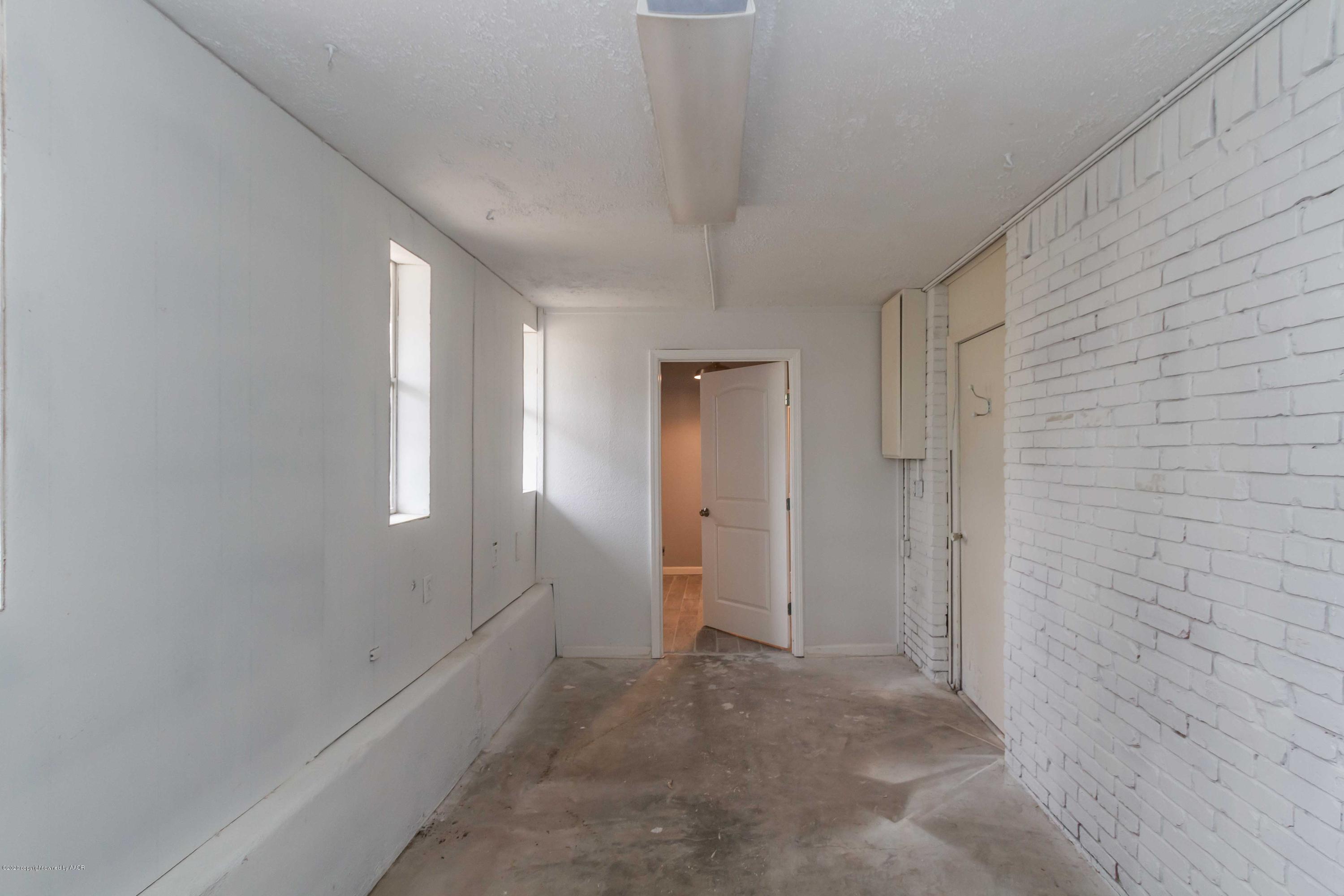 4217 Gary Lane Amarillo, TX 79110 - Photo 48 of 58 UTILITY VIEW 4
