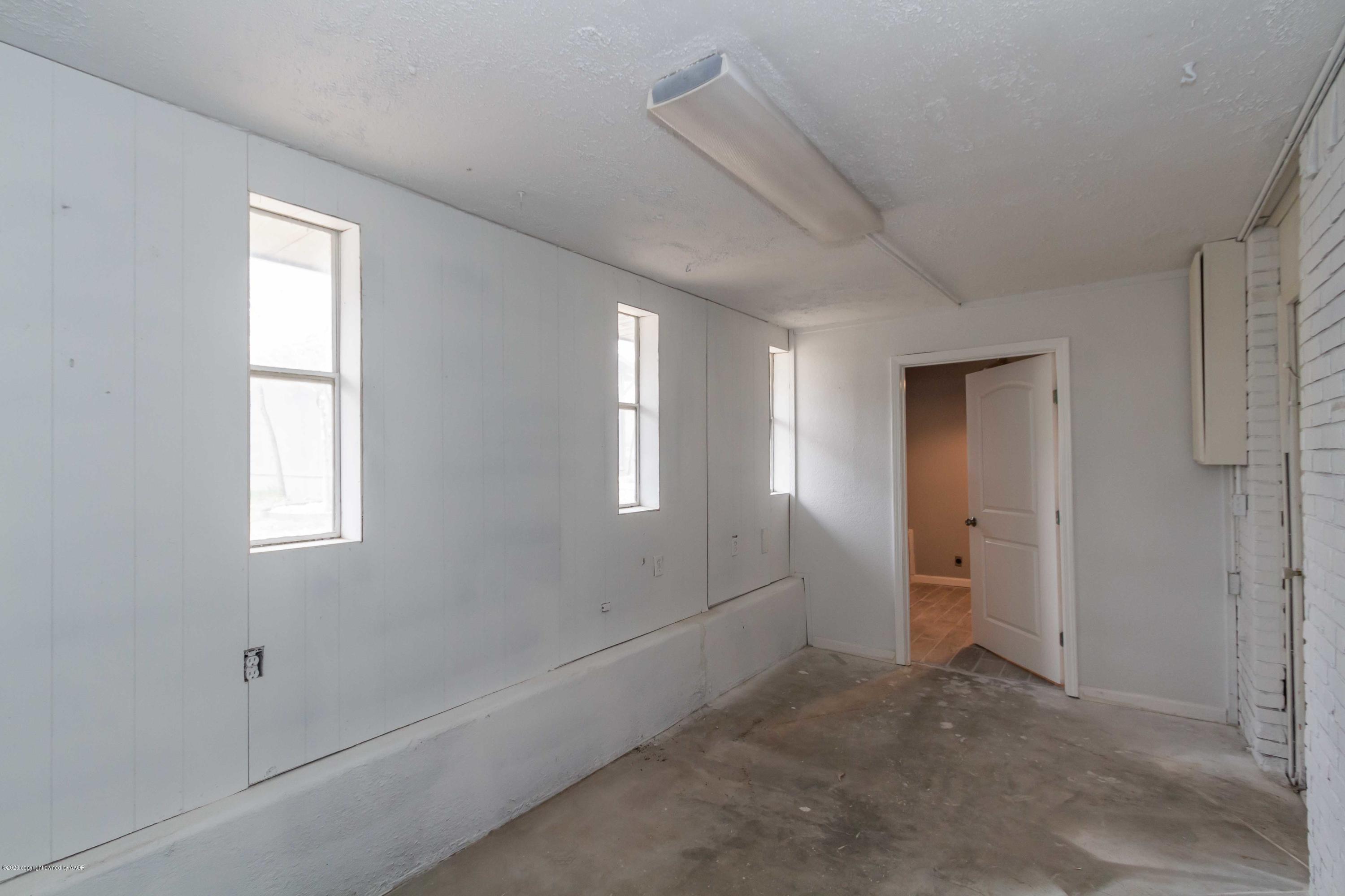 4217 Gary Lane Amarillo, TX 79110 - Photo 49 of 58 UTILITY VIEW 5