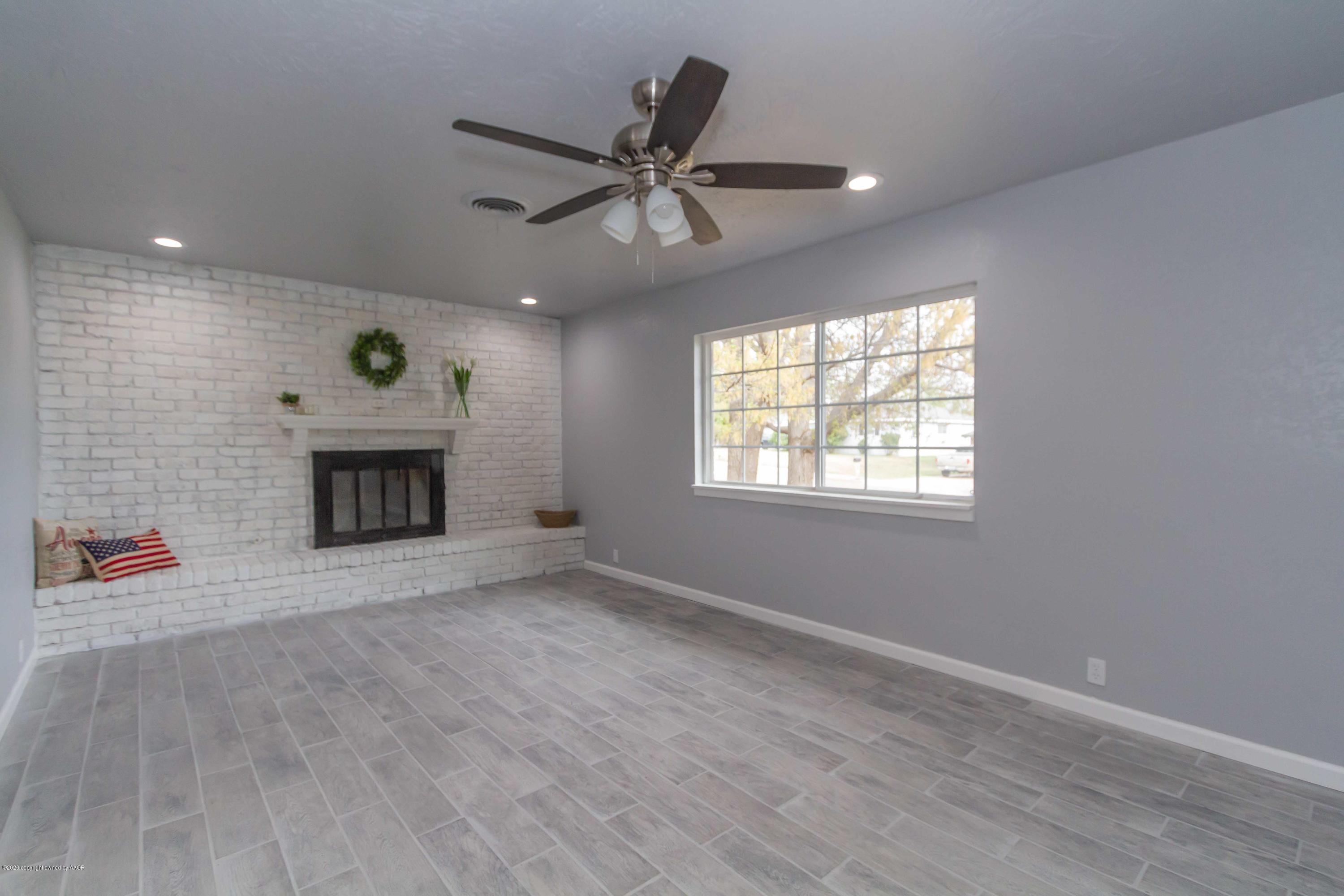 4217 Gary Lane Amarillo, TX 79110 - Photo 8 of 58 LIVING ROOM VIEW 3