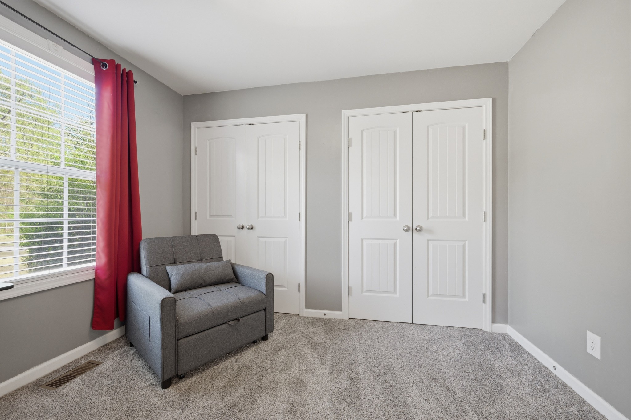 504 Daugherty Lane Burns, TN 37029 - Photo 23 of 30 a living room with furniture and a window