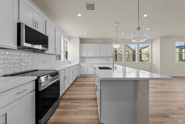 $689,000 | 1452 Waterside Lane, Rohnert Park, CA 94928