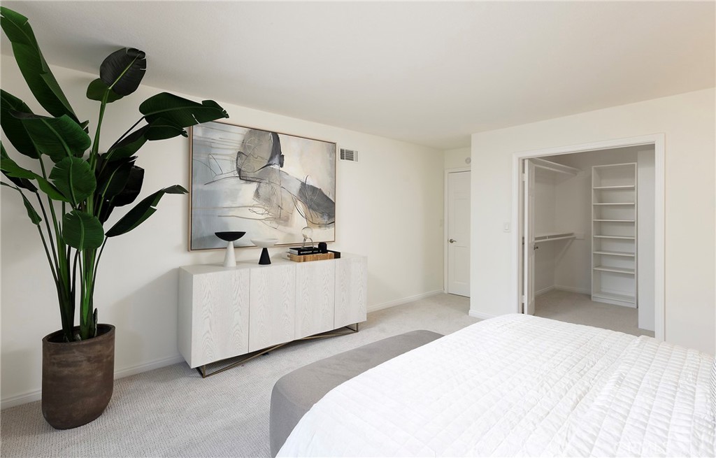 502 Kings Road Newport Beach, CA 92663 - Photo 15 of 46 Primary suite on 1st floor