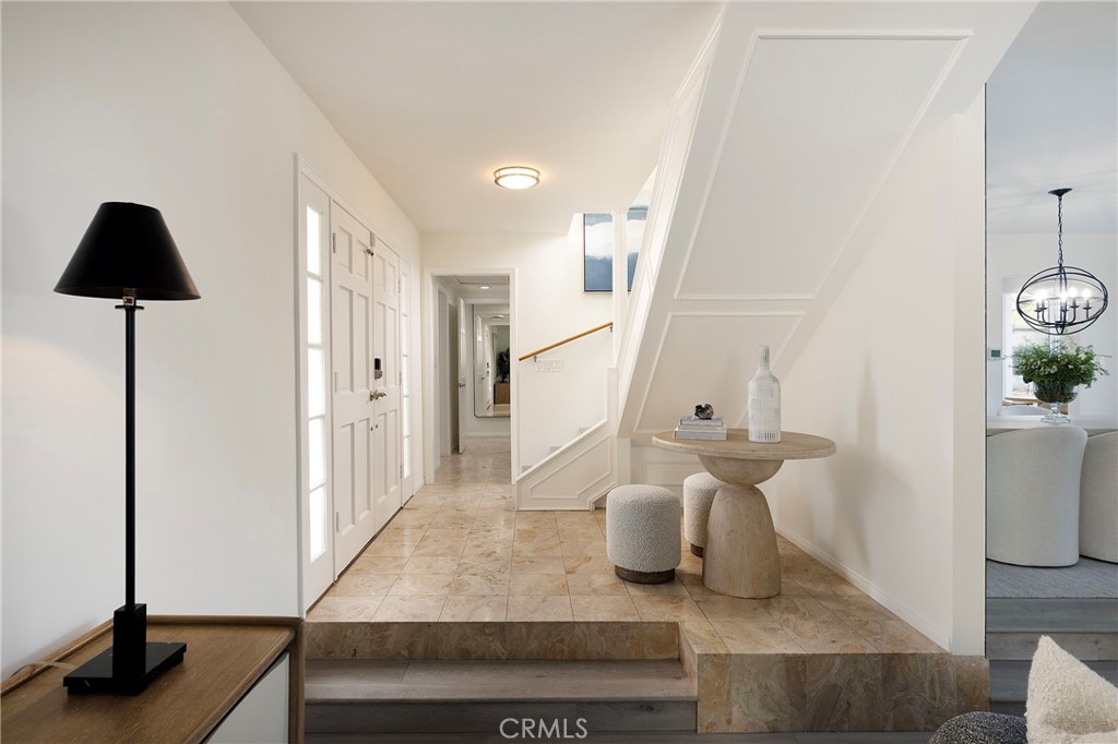 502 Kings Road Newport Beach, CA 92663 - Photo 30 of 46 Entry