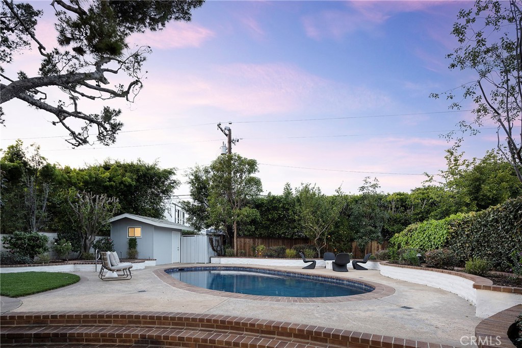 502 Kings Road Newport Beach, CA 92663 - Photo 39 of 46 Pool cabana, pool, spa