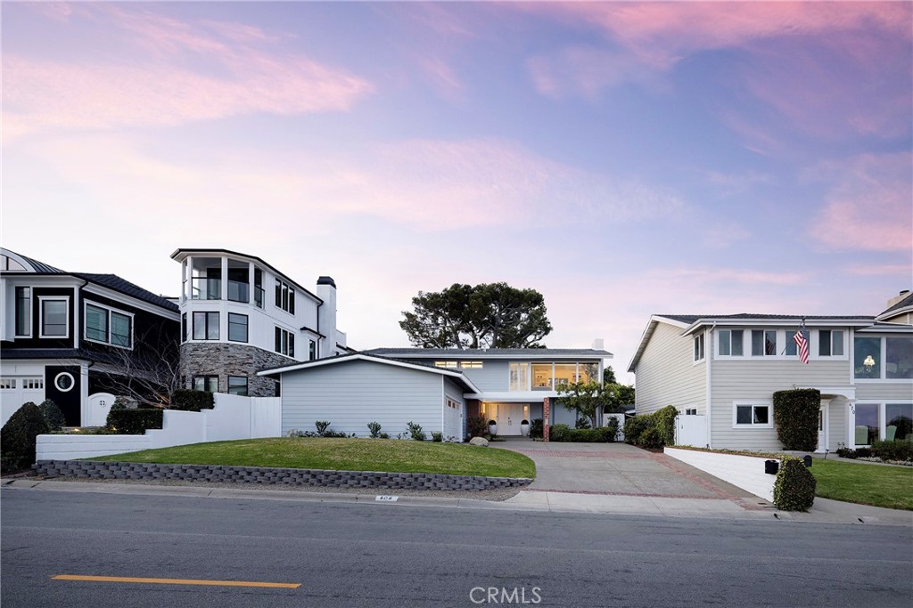 502 Kings Road Newport Beach, CA 92663 - Photo 42 of 46 Front exterior from street