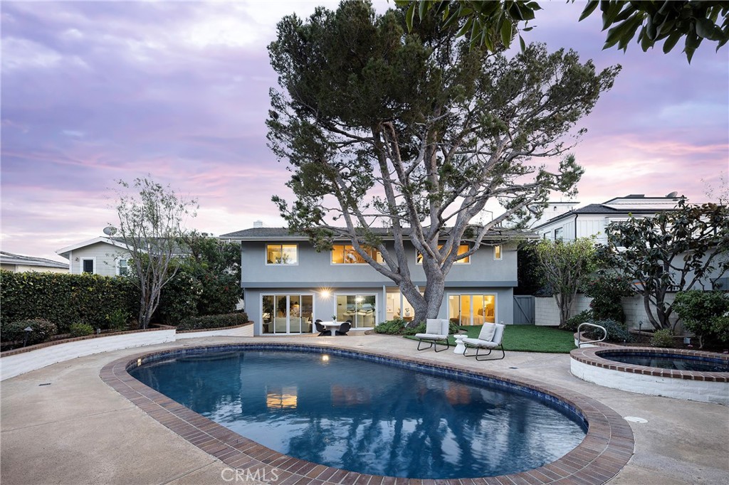 502 Kings Road Newport Beach, CA 92663 - Photo 6 of 46 Newly replastered and re-tiled pool