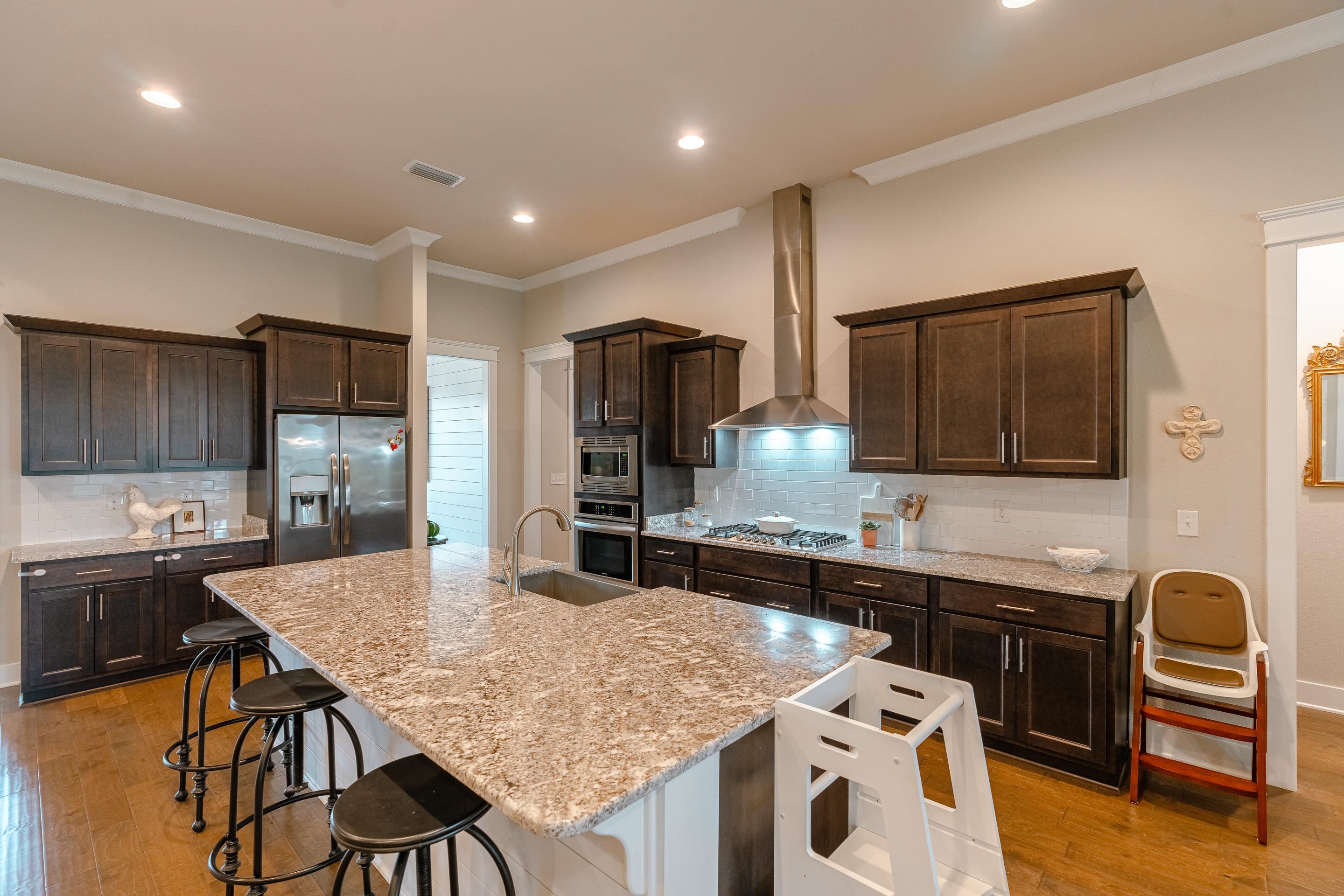 328 Nandina Loop Fairhope, AL 36532 - Photo 8 of 44 Kitchen