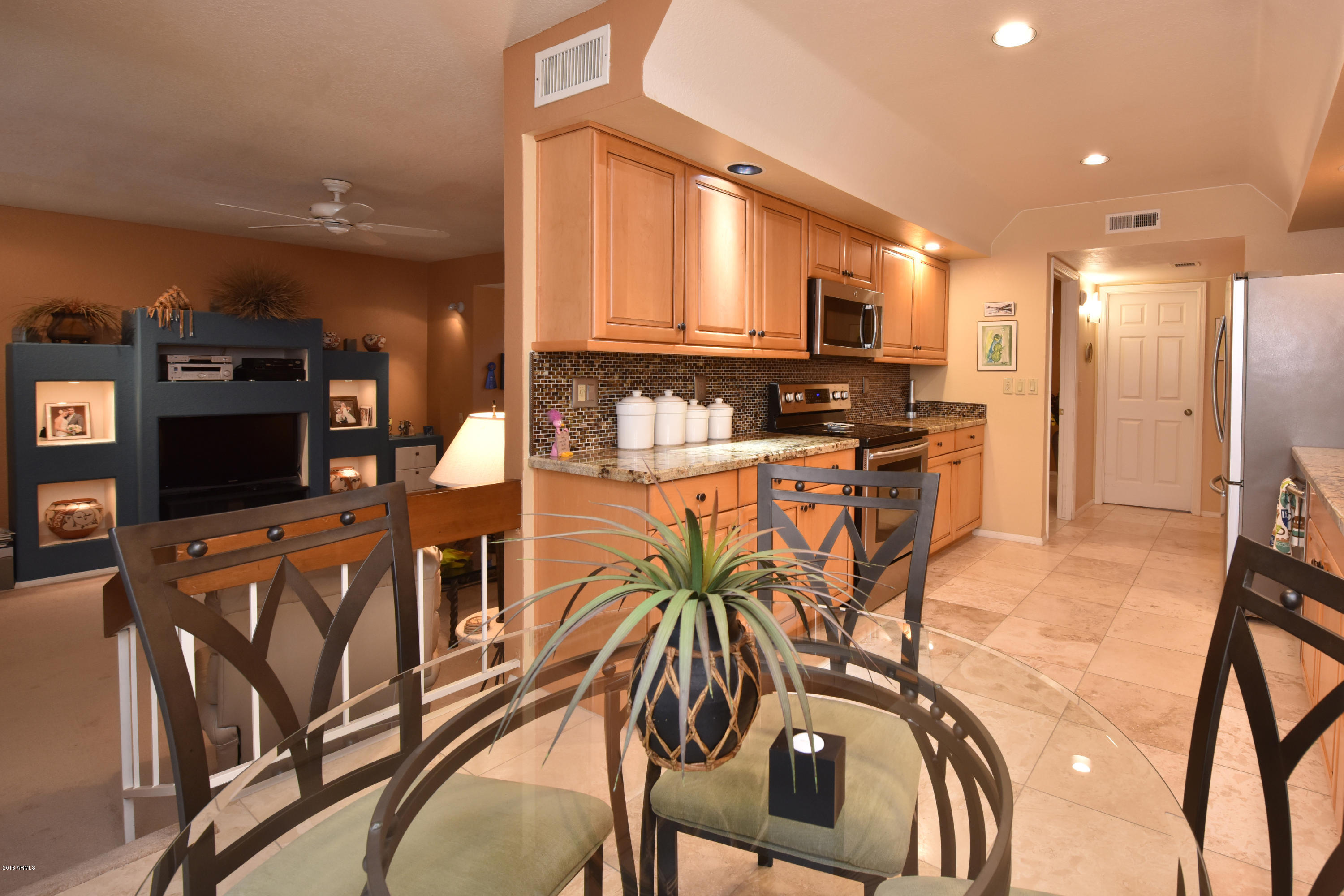 16 Inner Circle Scottsdale, AZ 85258 - Photo 23 of 53 Breakfast/Kitchen