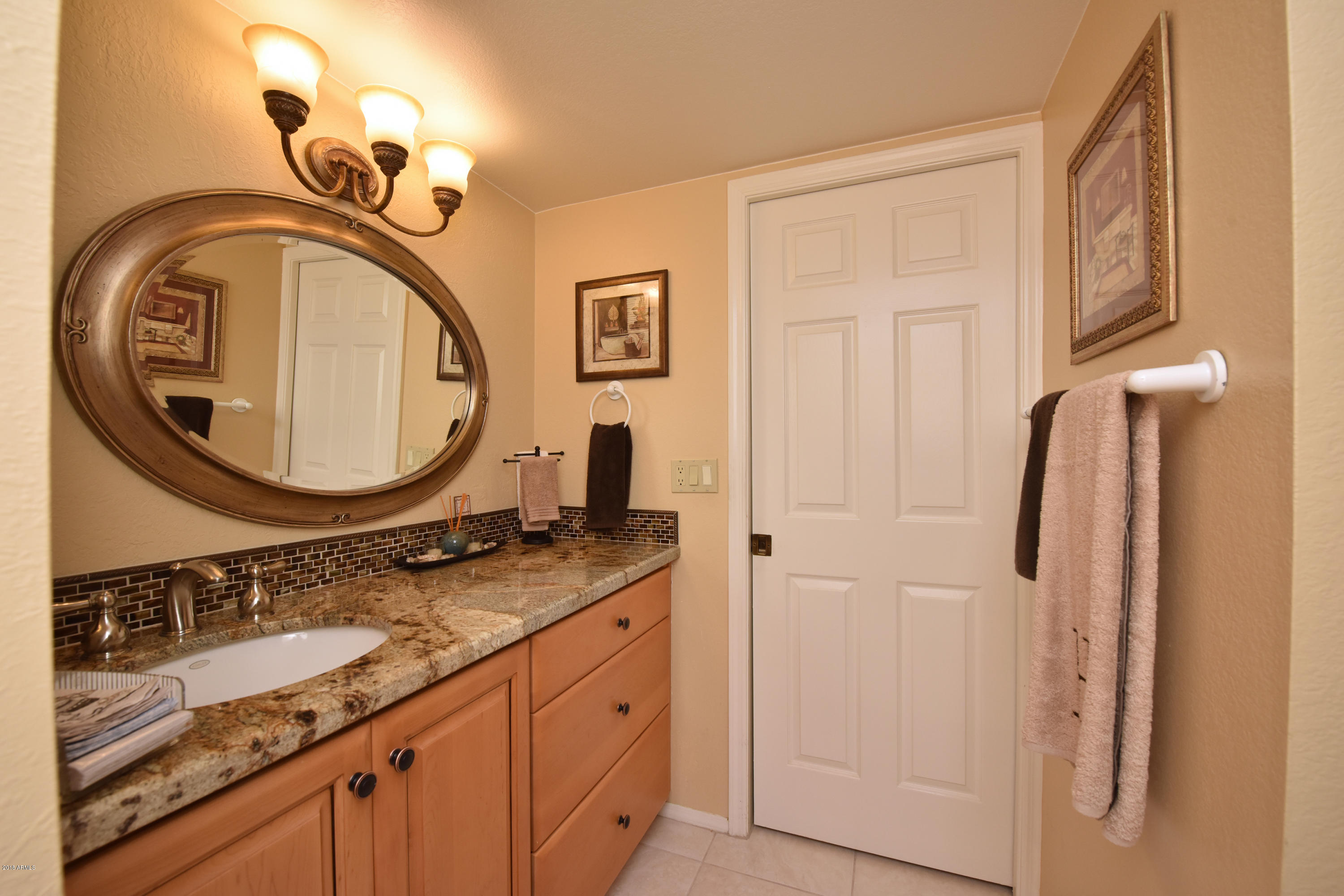 16 Inner Circle Scottsdale, AZ 85258 - Photo 31 of 53 Great Guest Bath
