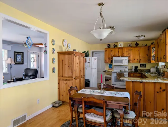 $465,000 | 979 Greenville Highway, Brevard, NC 28712