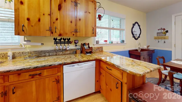 $465,000 | 979 Greenville Highway, Brevard, NC 28712