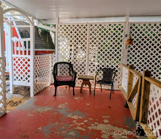 $465,000 | 979 Greenville Highway, Brevard, NC 28712