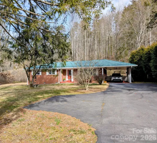 $465,000 | 979 Greenville Highway, Brevard, NC 28712