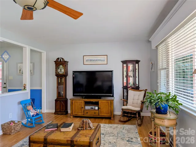 $465,000 | 979 Greenville Highway, Brevard, NC 28712