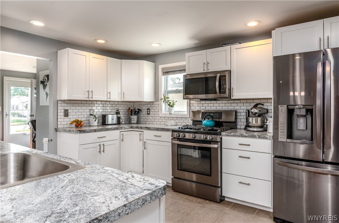 80 Mapleview Drive Amherst, NY 14226 - Photo 5 of 27