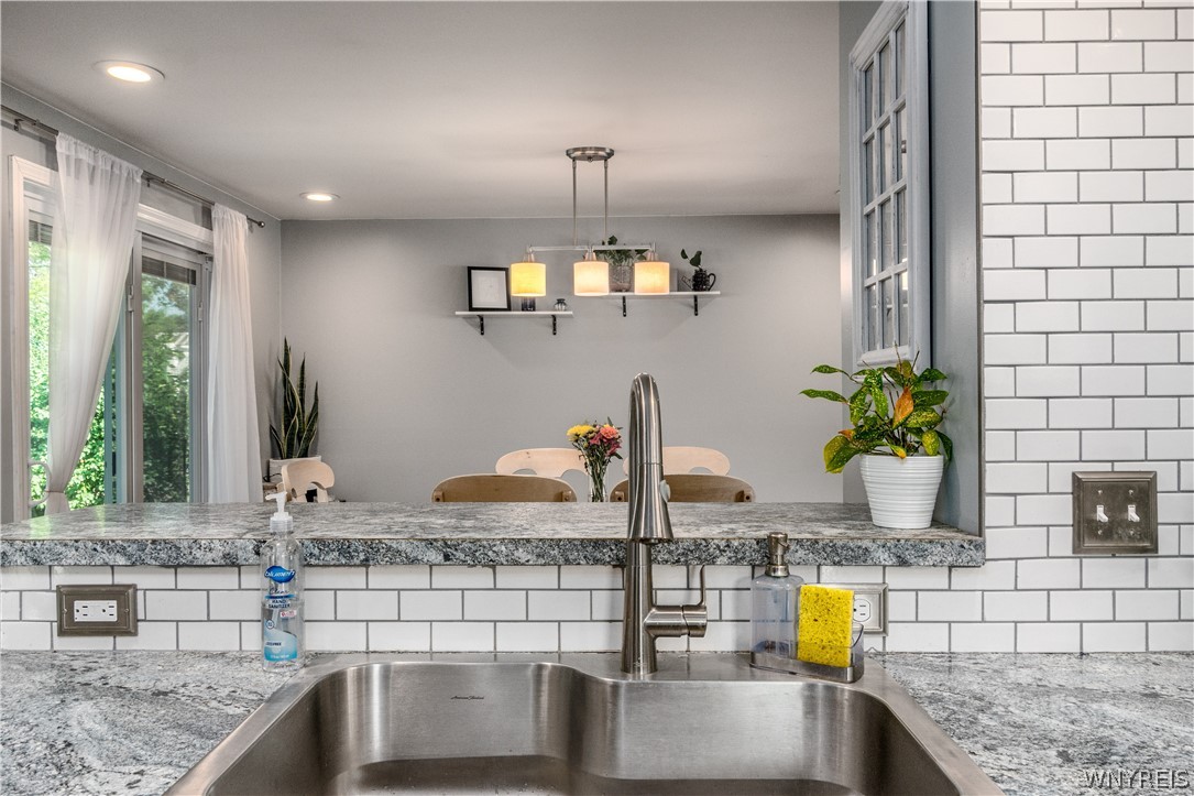 80 Mapleview Drive Amherst, NY 14226 - Photo 6 of 27