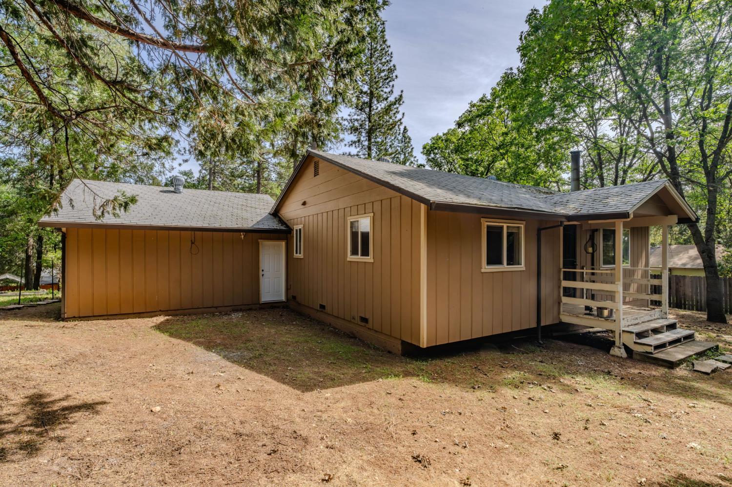 19479 Murphy Road Pine Grove, CA 95665 - Photo 39 of 43 a front view of a house with a yard