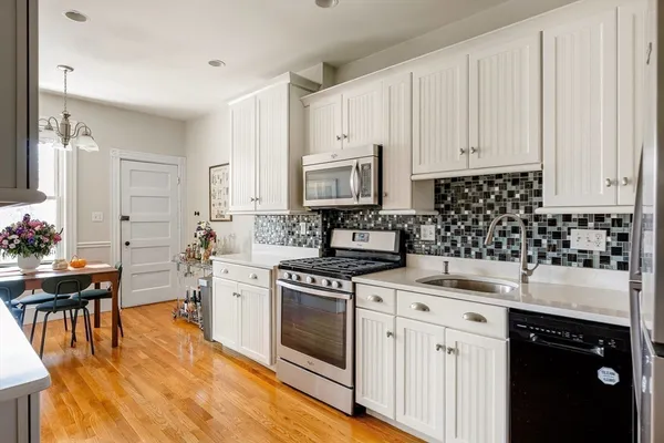 $3,750 | 1524 Cambridge Street, Unit 3, Cambridge, MA 02139