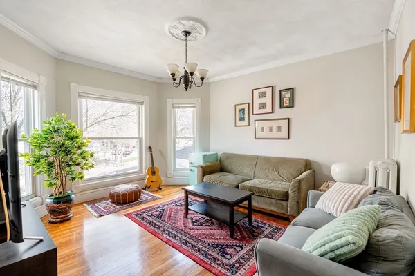 $3,750 | 1524 Cambridge Street, Unit 3, Cambridge, MA 02139