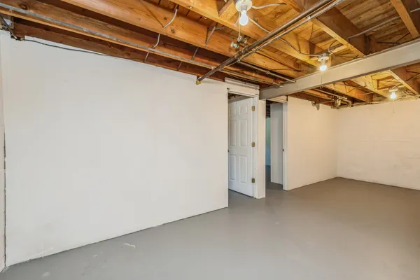 $2,500 | 319 North Lord Avenue, Carpentersville, IL 60110