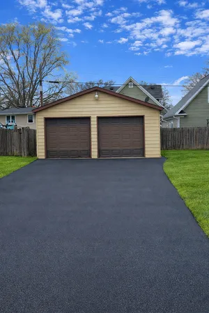 $2,500 | 319 North Lord Avenue, Carpentersville, IL 60110