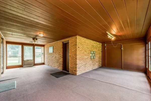 $2,500 | 319 North Lord Avenue, Carpentersville, IL 60110