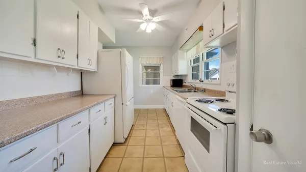 $2,500 | 319 North Lord Avenue, Carpentersville, IL 60110