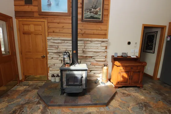 $550,000 | N11024 Deer Lake Road, Stephenson, WI 54104