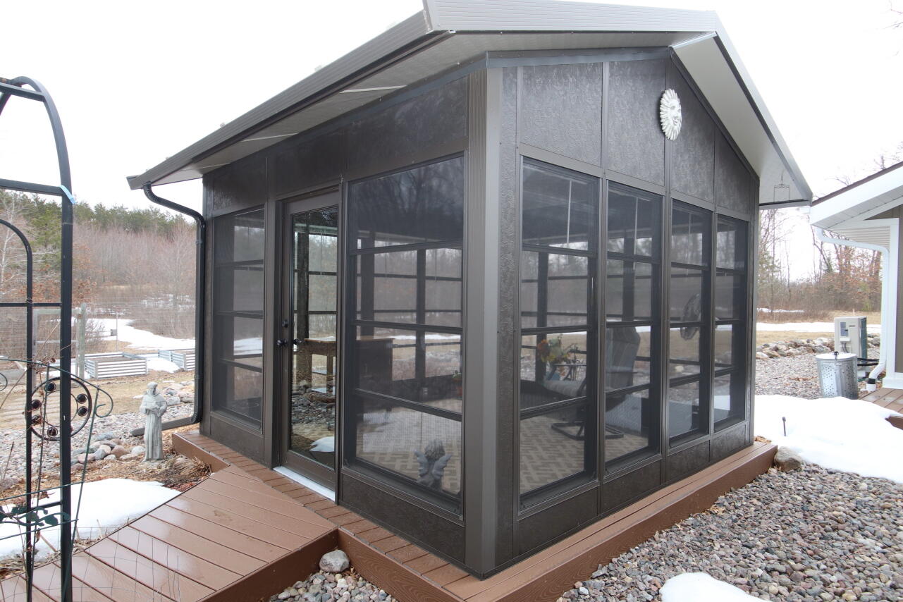 N11024 Deer Lake Road Stephenson, WI 54104 - Photo 18 of 99 12x12 Screen House