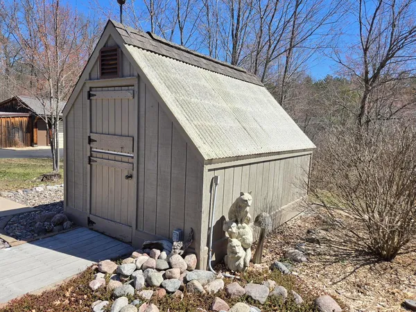 $550,000 | N11024 Deer Lake Road, Stephenson, WI 54104