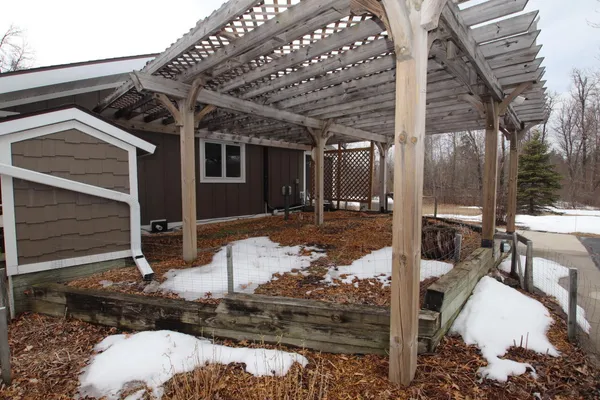 $550,000 | N11024 Deer Lake Road, Stephenson, WI 54104