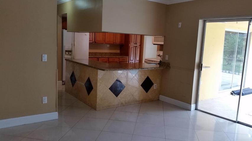 22828 Southwest 65th Way Boca Raton, FL 33428 - Photo 2 of 11 20150304164754749943000000-o