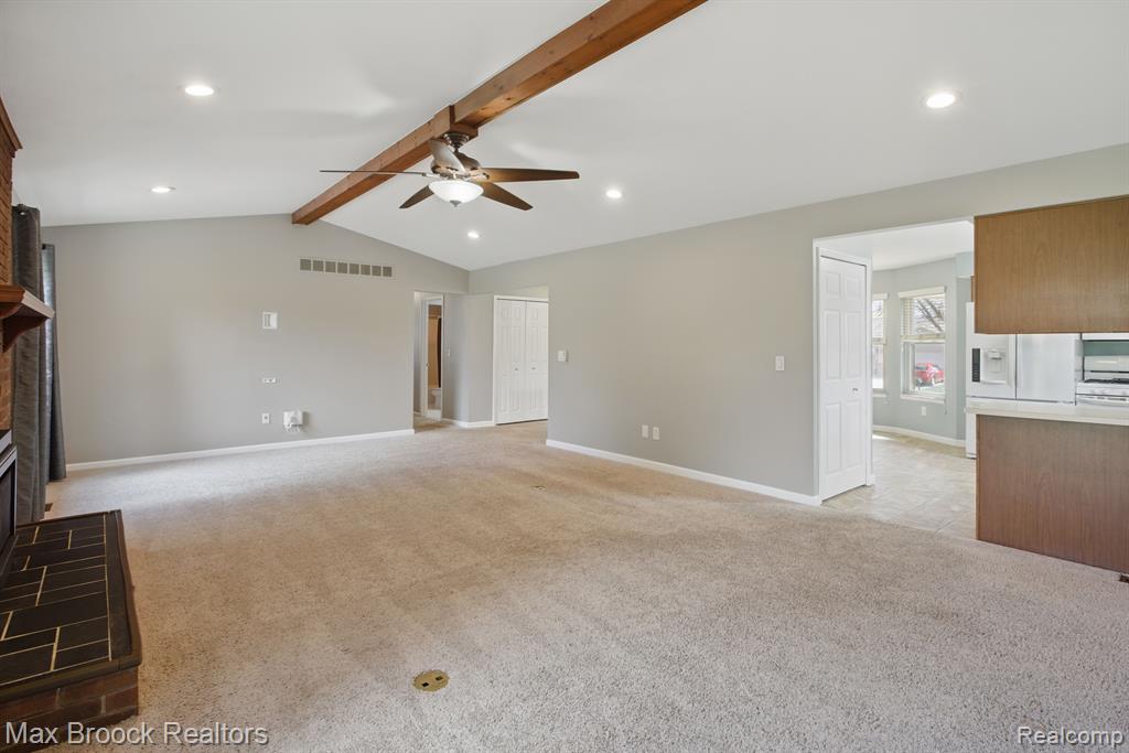 2232 Warrington Road Rochester Hills, MI 48307 - Photo 12 of 51