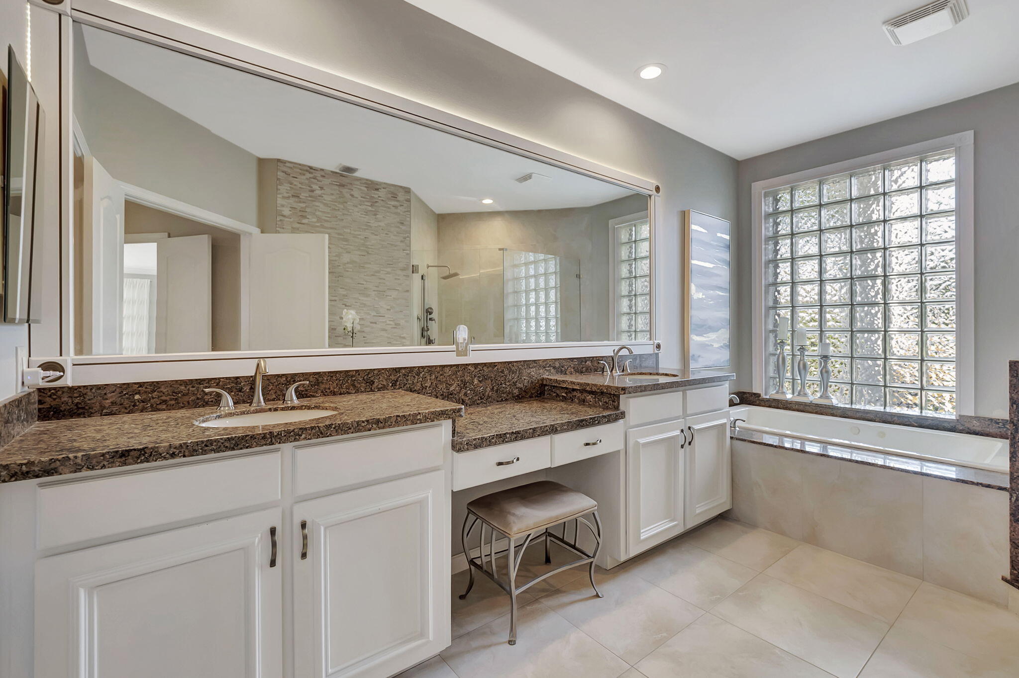 9115 Long Lake Palm Drive Boca Raton, FL 33496 - Photo 17 of 29 29-web-or-mls-DSC_9498