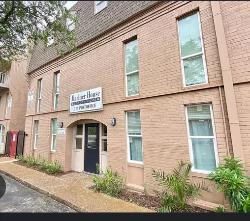 $1,200 | 215 Postoffice Street, Unit 701, Galveston, TX 77550
