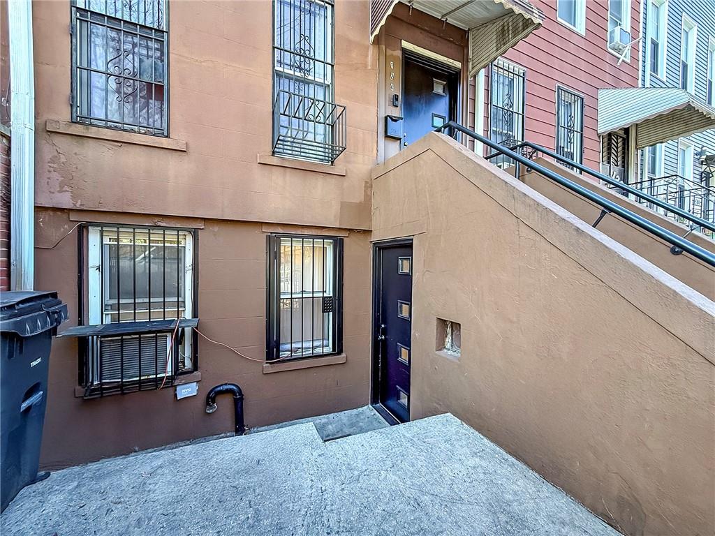124 Hall Street Brooklyn, NY 11205 - Photo 3 of 31