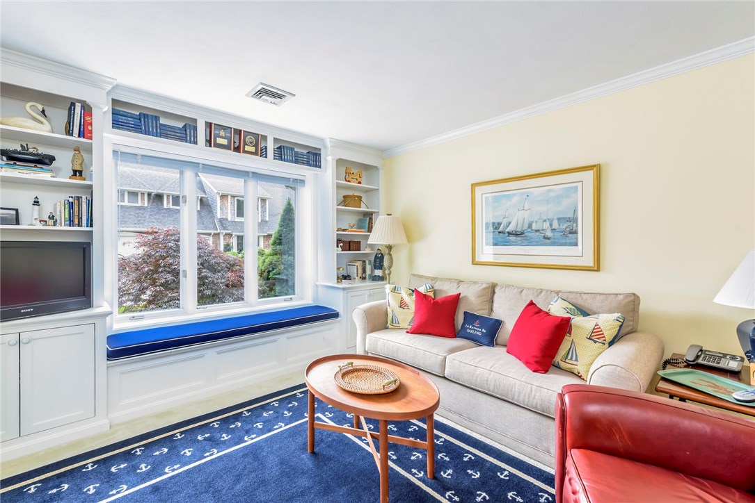 5 Beacon Hill Road, Unit B Newport, RI 02840 - Photo 15 of 36