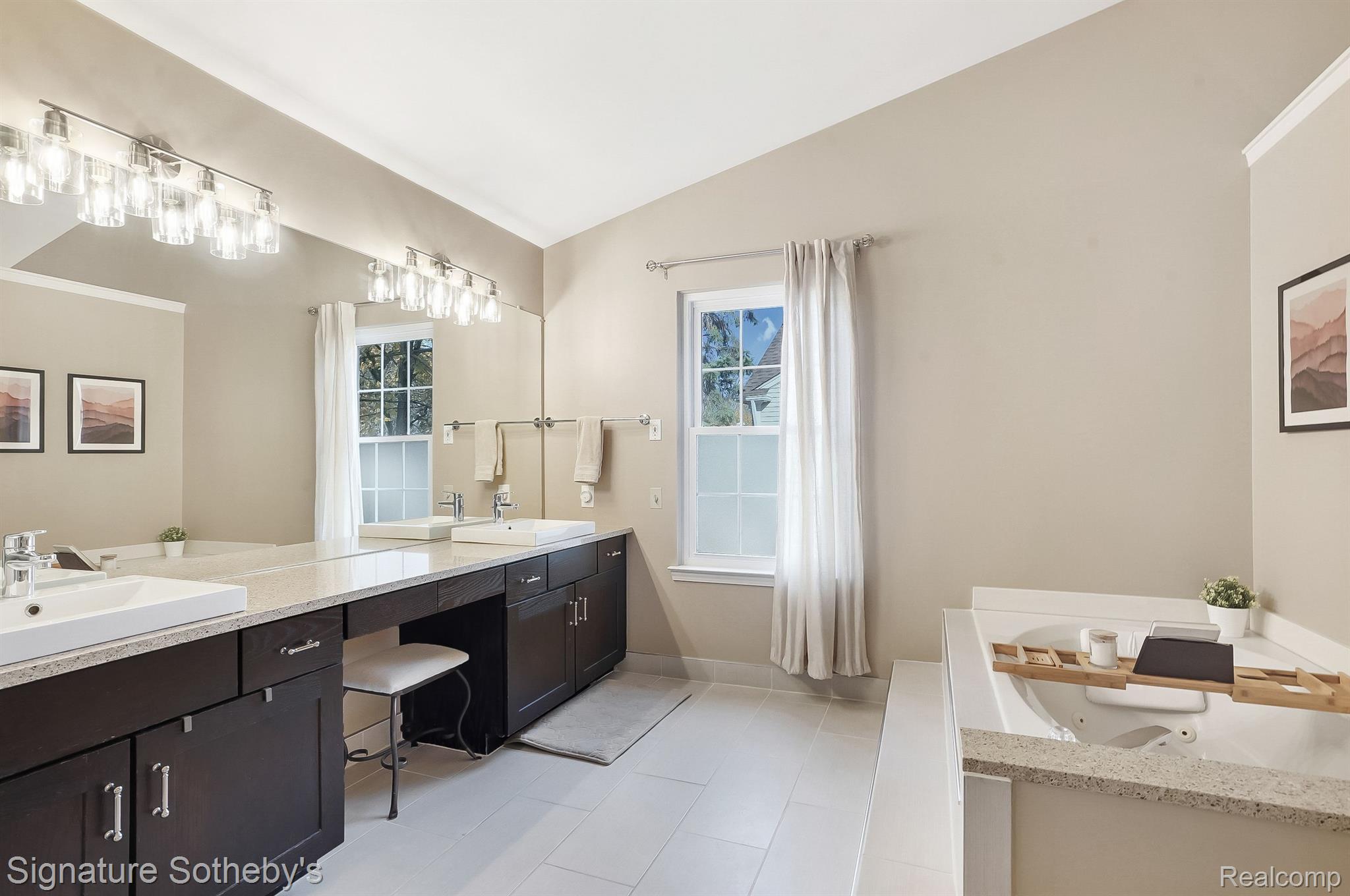 1355 Thames Drive Rochester, MI 48307 - Photo 19 of 36 Gallery Image 19