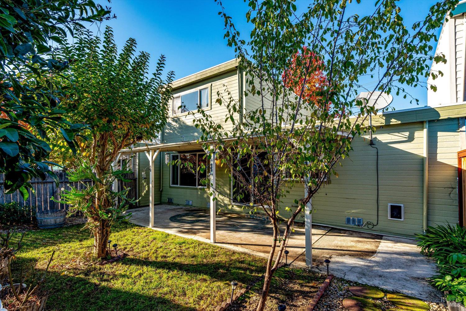 5158 Parkhurst Drive Santa Rosa, CA 95409 - Photo 34 of 40 a backyard of a house with lots of green space
