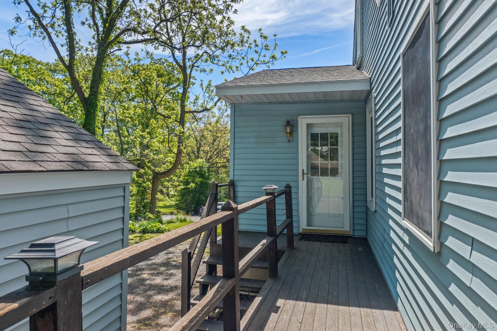 189 Lakeside Road Newburgh, NY 12550 - Photo 3 of 33