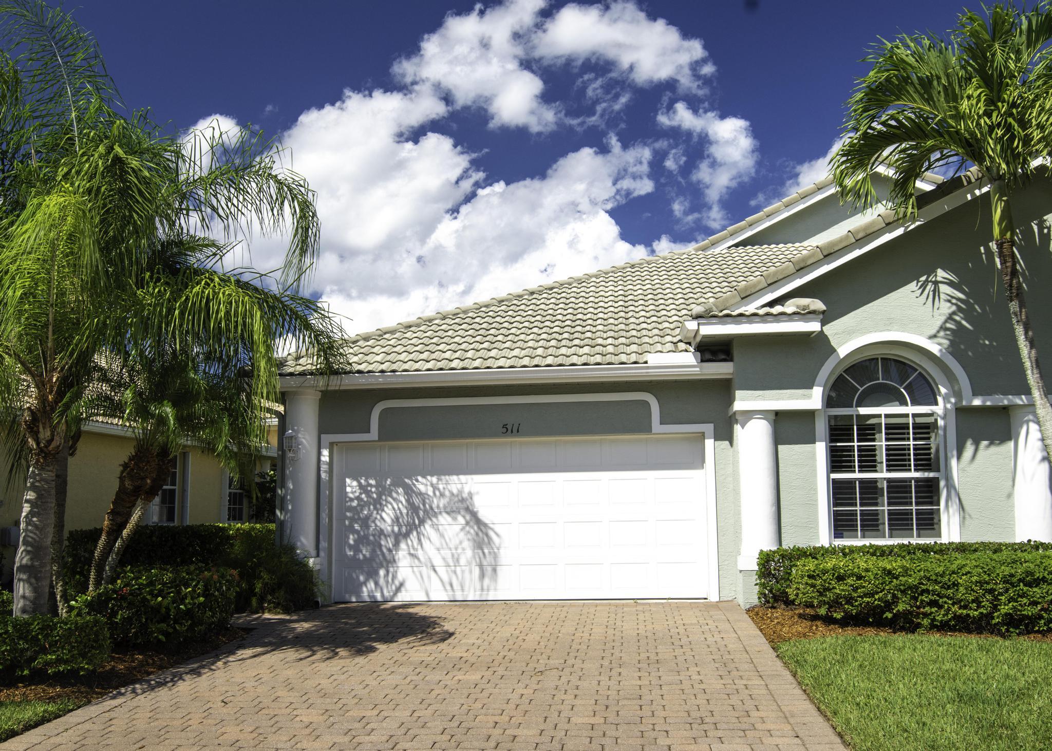 511 Northwest Red Pine Way Jensen Beach, FL 34957 - Photo 4 of 67 DSC_0011-Edit