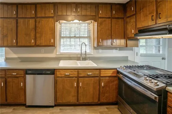 $2,500 | 1802 Driftwood Place, Snellville, GA 30078