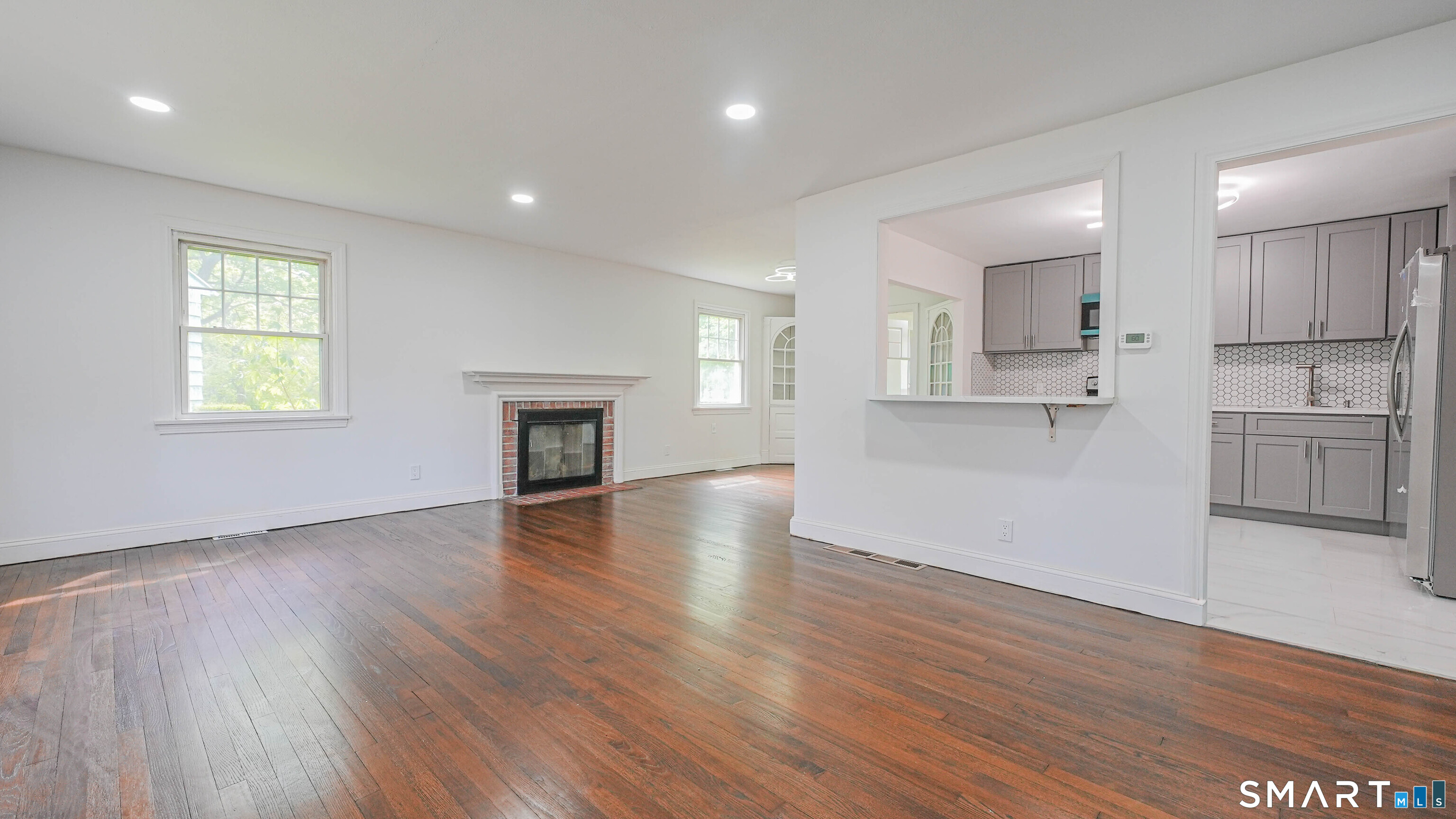 24 Sunfield Circle Waterbury, CT 06708 - Photo 5 of 22